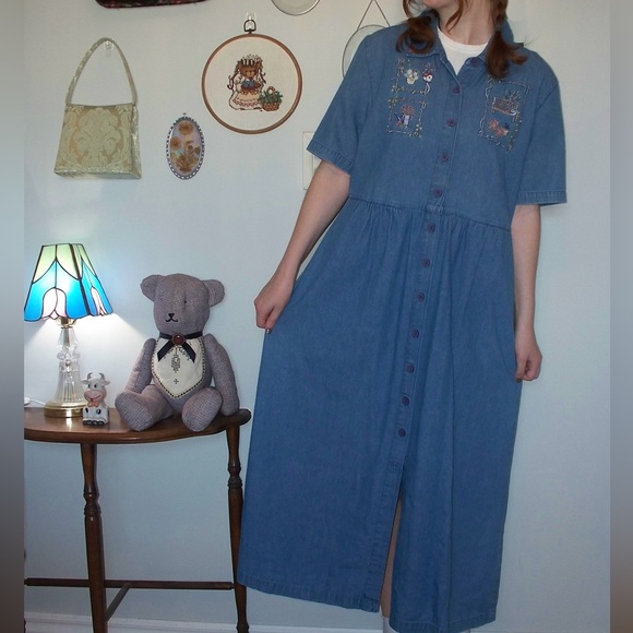 embroidered denim dress - Picture 3 of 5